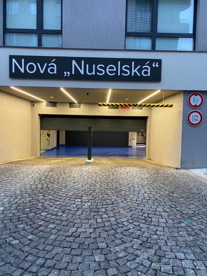 Nova Nuselska Apartamento *